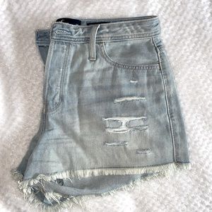 Hollister Light Wash High-Rise Mom Short 3”